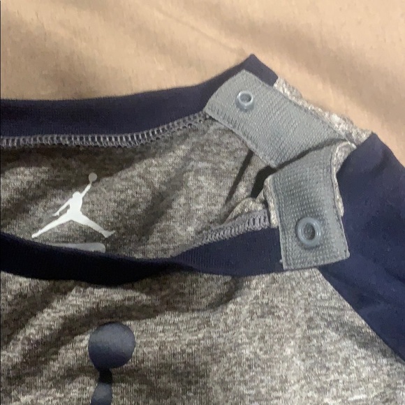 Air Jordan | Matching Outfit - Picture 5 of 7